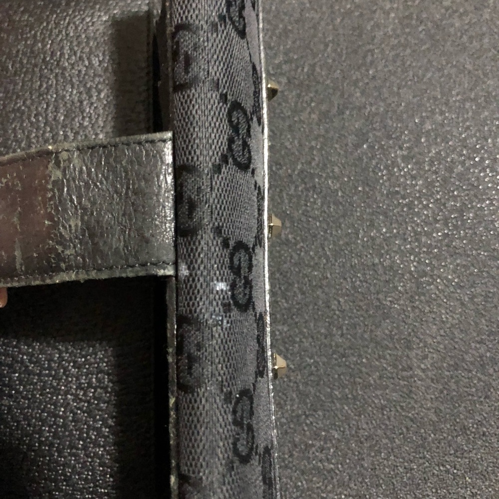 Authentic Gucci studded wallet - Picture 6 of 10